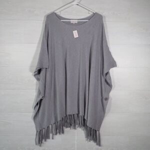NWT Top It Off Women's Gray Fleece Shawl